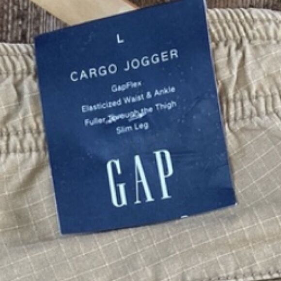 Gap Men’s Slim Leg Cargo Jogger- Elasticized Waist- Fuller Through The Thigh - Picture 11 of 16
